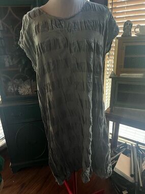 Flax designs Women's Textured Short Sleeve dress sage green